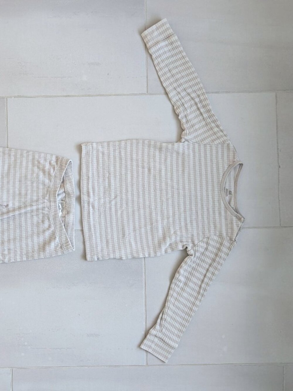 (4/$20) H&M - Ribbed Cotton Set - Picture 3 of 8